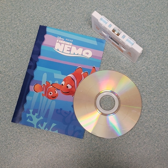 Disney Pixar Finding Nemo Cd read-along - Picture 4 of 4